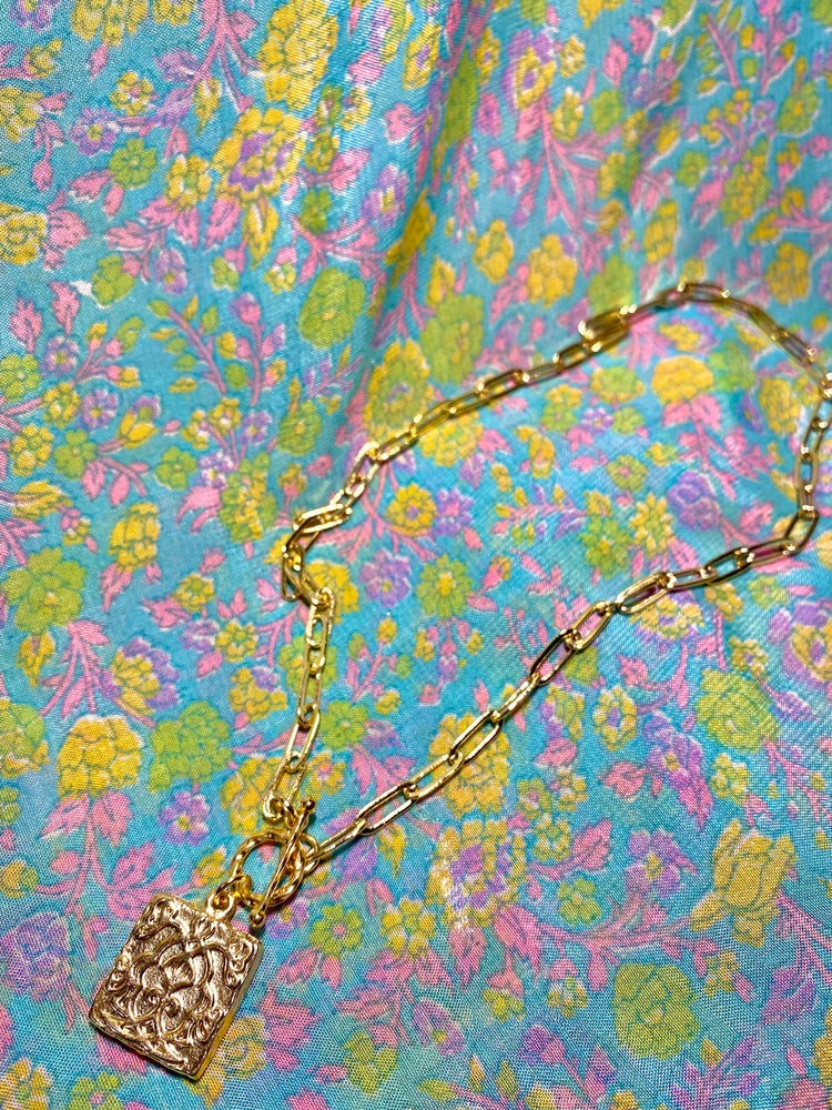 Alina 14k Gold Square Ornate Front Toggle Clasp Pendant Paperclip Chain Necklace