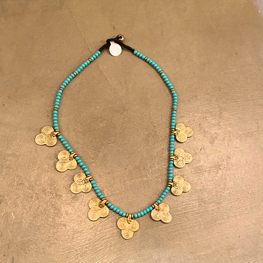 Single Strand Choker Turquois Brass Beaded Necklace with Clover Dangle Details from India