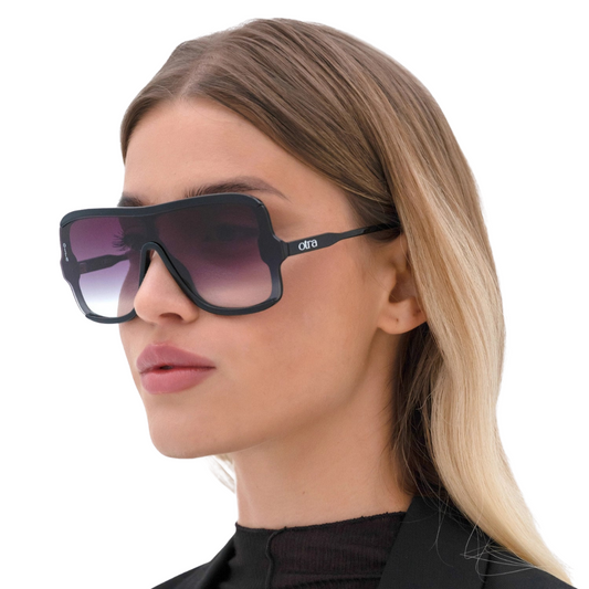 Otra Jagger Black Oversized Aviator Sunglasses with Gradient Smoke Lens