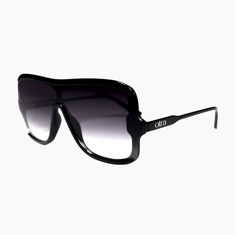 Otra Jagger Black Oversized Aviator Sunglasses with Gradient Smoke Lens