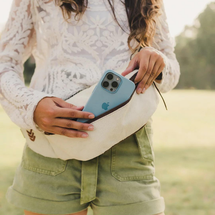 Pata Crossbody Fanny Pack in White Leather Cowhide