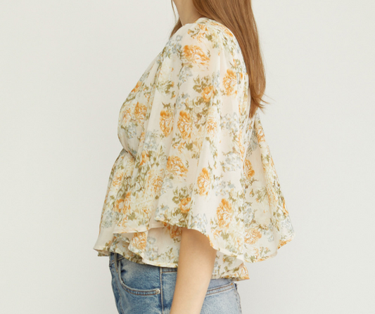 Delicate Floral V-Neck 3/4 Sleeve Top