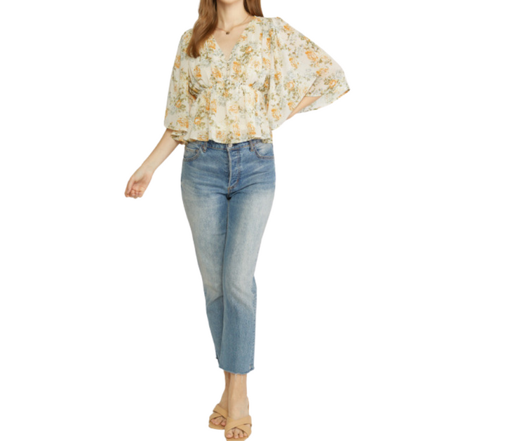 Delicate Floral V-Neck 3/4 Sleeve Top