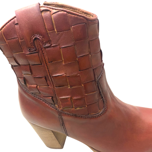 Matisse Dawn Cognac Brown Leather Thick Woven Bootie Boots