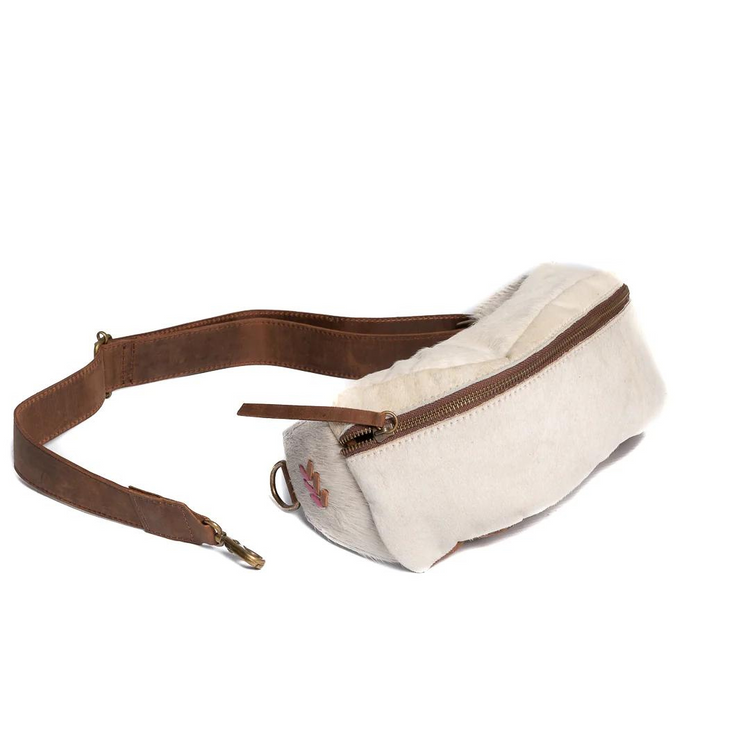 Pata Crossbody Fanny Pack in White Leather Cowhide