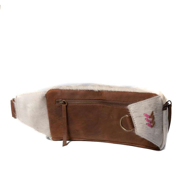 Pata Crossbody Fanny Pack in White Leather Cowhide