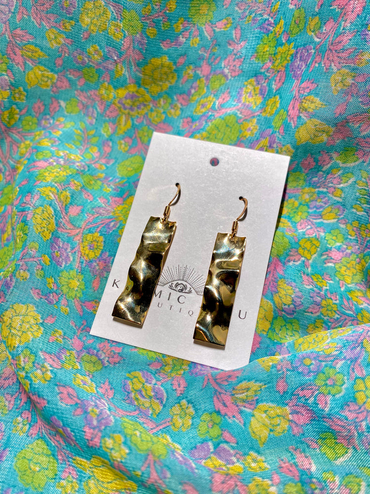 Alina 14k Gold Textured Wavy Rectangle Pendant Earrings